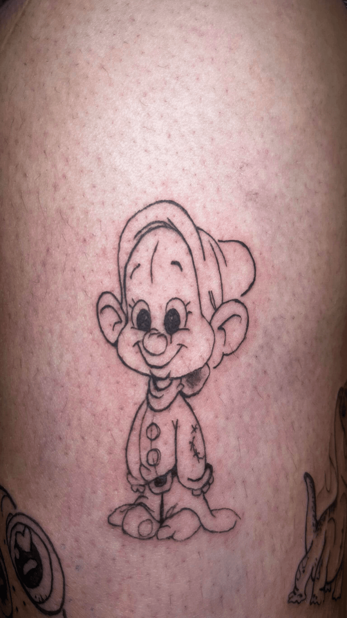uno de los 7 enanitos tatuajes cartoon